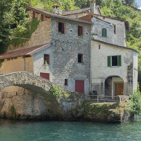 Daire Romantic View Apartment, Nesso, By Rent