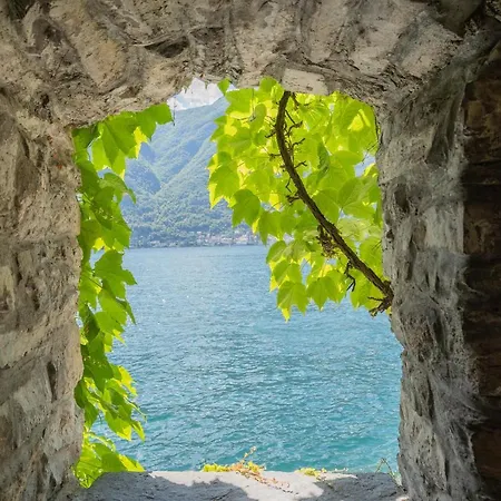 Romantic View Apartment, Nesso, By Rent Διαμέρισμα *