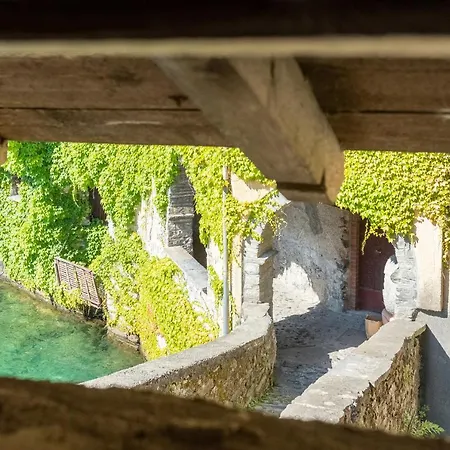 Διαμέρισμα Romantic View Apartment, Nesso, By Rent *