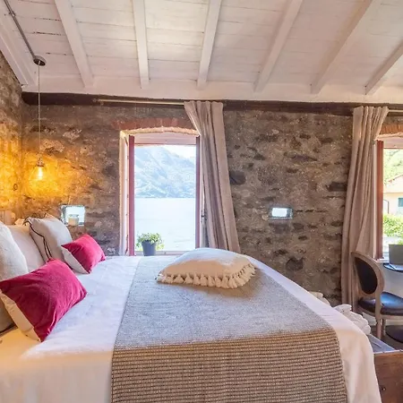Διαμέρισμα Romantic View Apartment, Nesso, By Rent Nesso