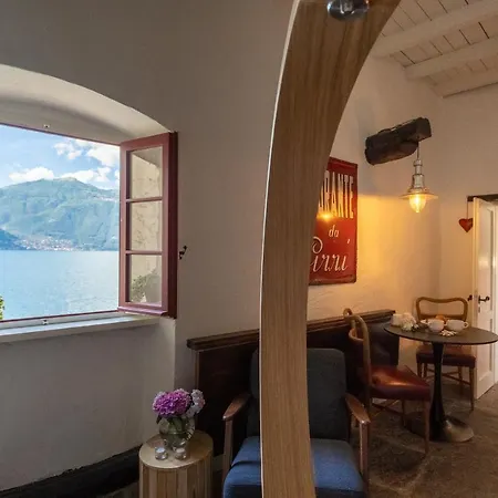 Διαμέρισμα Romantic View Apartment, Nesso, By Rent *