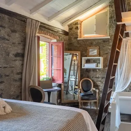 Romantic View Apartment, Nesso, By Rent Διαμέρισμα *
