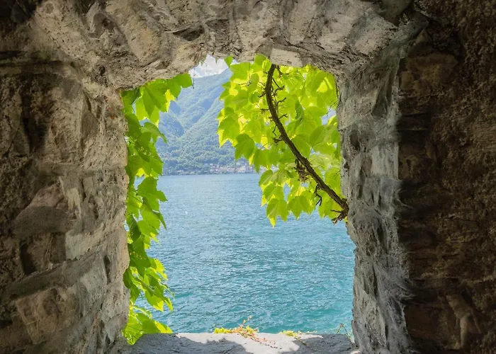 Romantic View Apartment, Nesso, By Rent Daire *