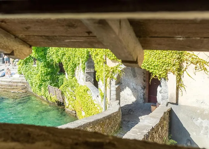 Daire Romantic View Apartment, Nesso, By Rent *