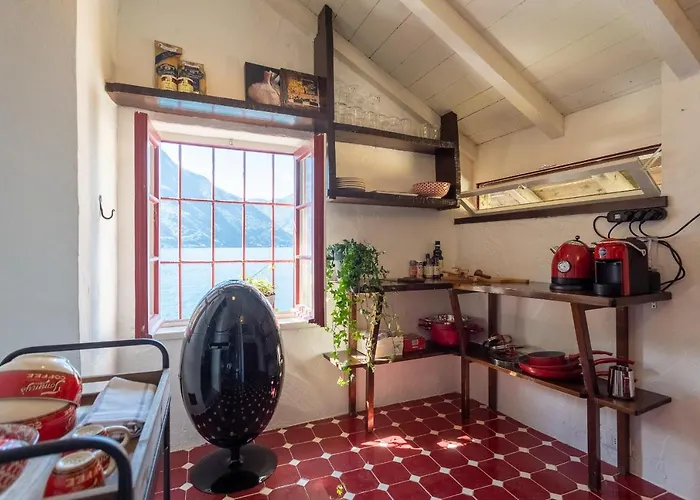 Daire Romantic View Apartment, Nesso, By Rent Nesso