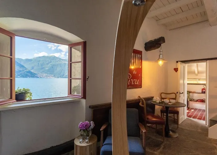 Daire Romantic View Apartment, Nesso, By Rent *